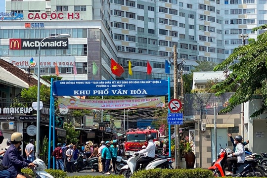 Cháy ở cư xá Vĩnh Hội, người dân hoảng loạn tháo chạy