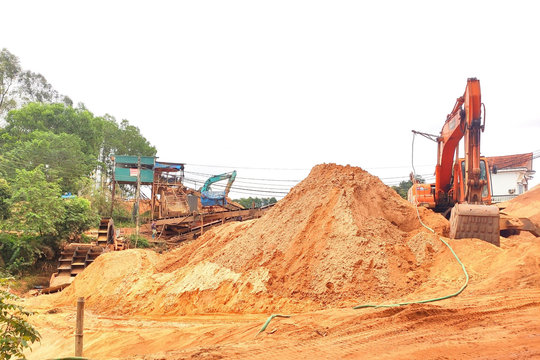 Thái Nguyên: Người dân bức xúc từ hoạt động khai thác cát, sỏi của doanh nghiệp