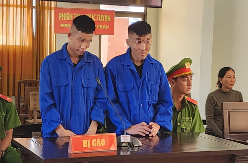 Chém bạn suýt mất mạng, hai thanh niên lãnh 14 năm tù