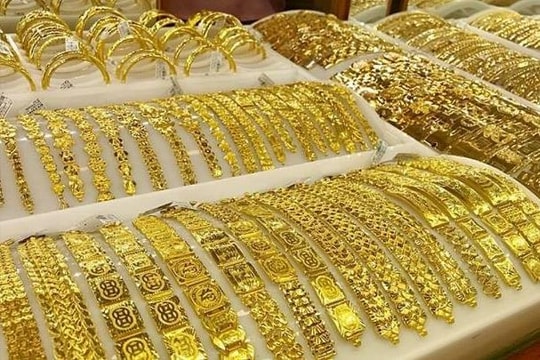 Thủ tướng yêu cầu tăng cường quản lý thị trường vàng