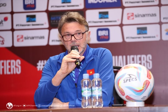HLV Philippe Troussier: ĐT Việt Nam sẽ chơi tốt