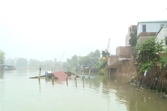 Bắc Ninh: Cấm phương tiện qua một đoạn sông Cầu để chống sạt lở