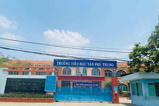 Một Hiệu trưởng bị "tố" đánh học sinh chảy máu