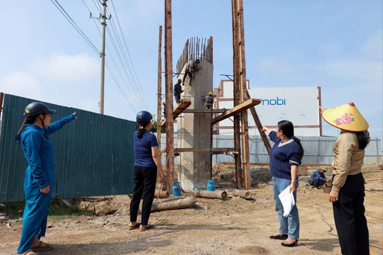 Quảng Bình: Cơ quan chức năng nói gì vụ thi công tuyến tránh QL12A gây nứt nhà dân?