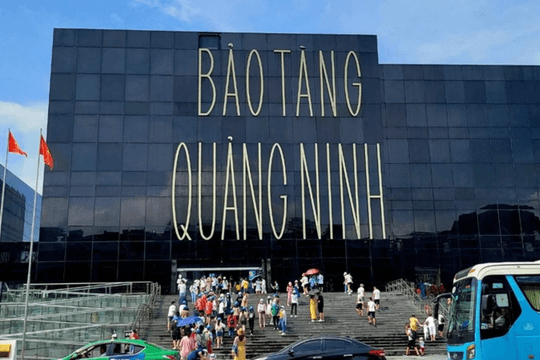 Doanh thu du lịch Quảng Ninh quý I trên 10.200 tỷ đồng