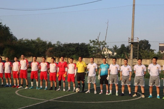 Giao hữu bóng đá chào mừng ngày thành lập Đoàn TNCS Hồ Chí Minh