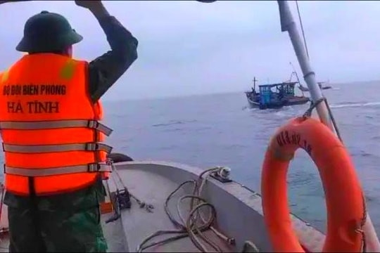 Hai vợ chồng mất tích trên biển: Phát hiện thi thể người chồng