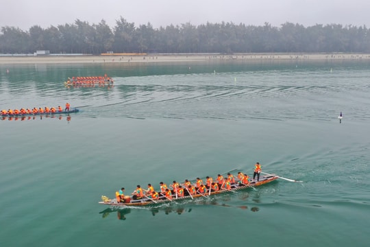 Lễ hội đua thuyền giữa các huyện đảo