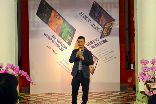 Khai mạc triển lãm “Nghệ thuật thì dài – Thời gian thì chóng qua”