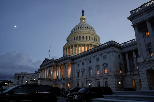 Thượng viện Mỹ thông qua dự luật tránh đóng cửa Chính phủ