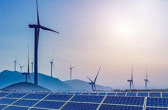 Hàn Quốc phát triển nhà máy sản xuất điện mặt trời và điện gió ở Việt Nam