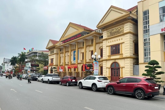 Hải Phòng sẽ cấm và xử lý nghiêm việc đỗ xe ô tô ở lòng đường, vỉa hè