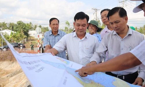 Chủ tịch UBND tỉnh Sóc Trăng kiểm tra tình hình hạn mặn trên địa bàn