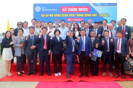 Hàn Quốc tiếp tục hỗ trợ, hợp tác y tế với Bệnh viện Trung ương Huế
