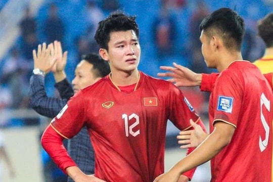 ĐT Việt Nam thua vì nhân sự hay chiến thuật của 'phù thuỷ'?