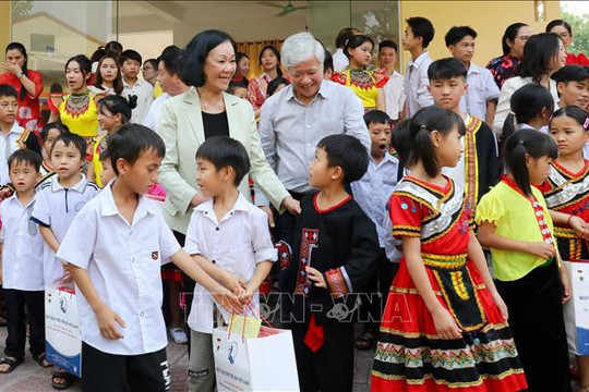 Thường trực Ban Bí thư thăm, làm việc tại tỉnh Điện Biên