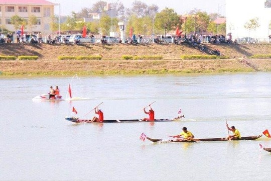 Nhiều hoạt động chào mừng kỷ niệm 15 năm Ngày thành lập TP Kon Tum