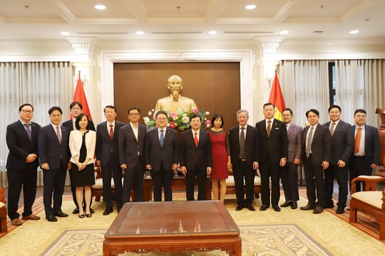 Thẩm phán TANDTC Nguyễn Văn Dũng tiếp Hiệp hội Luật sư Hàn Quốc