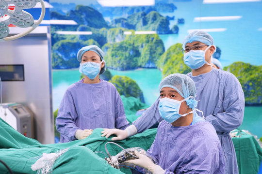 Giải thoát khối u tuyến tiền liệt sau 20 năm “chung sống”