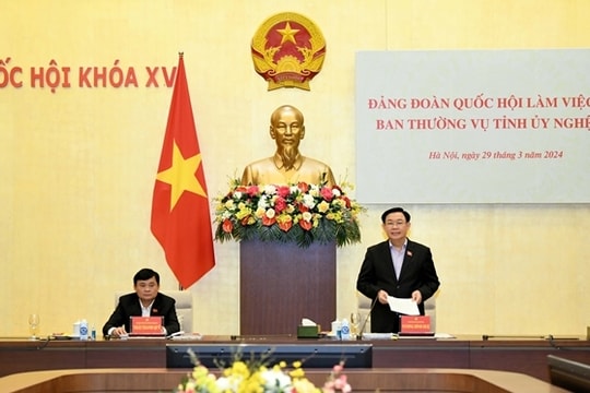 Chủ tịch Quốc hội Vương Đình Huệ: Xây dựng cơ chế, chính sách đặc thù bám sát mục tiêu, định hướng phát triển tỉnh Nghệ An theo Nghị quyết số 39-NQ/TW của Bộ Chính trị