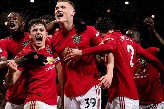 MU vượt Liverpool trong đội hình xuất sắc nhất Premier League 2023/24