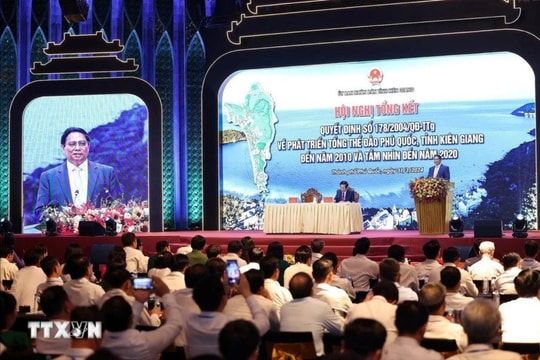 Thủ tướng Phạm Minh Chính dự Hội nghị tổng kết về phát triển tổng thể đảo Phú Quốc