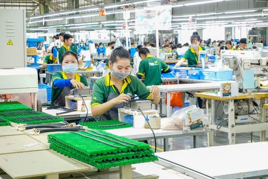 Tháng 3/2024, PMI Việt Nam giảm nhẹ còn 49,9 điểm