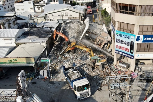 Động đất lớn ở Đài Loan gây ra cảnh báo sóng thần khắp khu vực