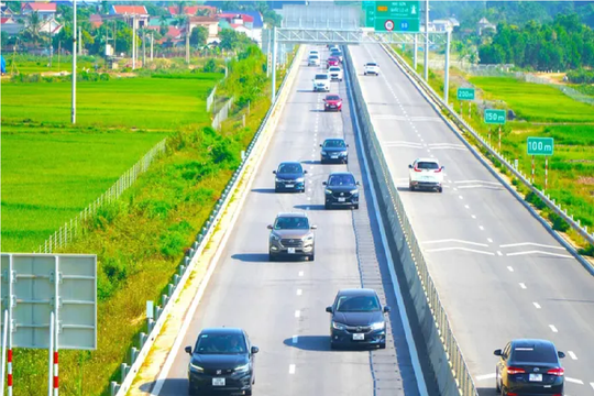 Quy chuẩn mới yêu cầu đường cao tốc phải có tối thiểu 4 làn xe