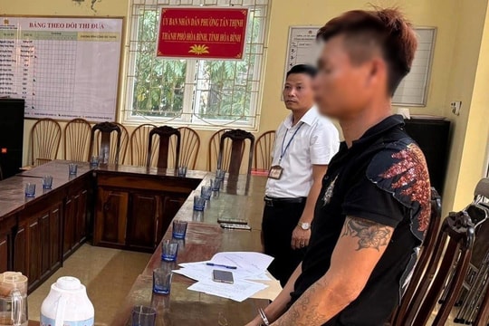Tống tiền bạn gái bằng clip nhạy cảm