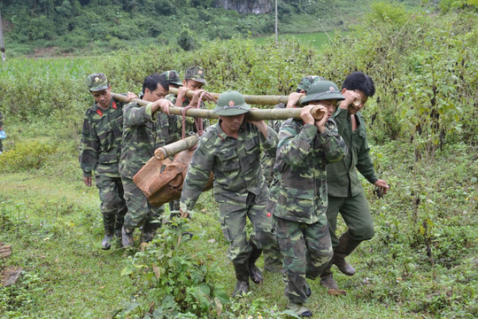 Khắc phục hậu quả bom mìn sau chiến tranh