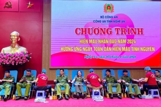 Cán bộ, chiến sĩ Công an Nghệ An hiến máu tình nguyện