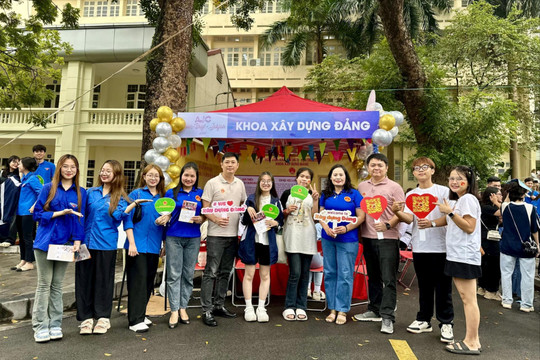 Sôi nổi Ngày hội tư vấn, tuyển sinh hướng nghiệp năm 2024