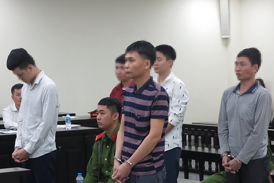 Xin chơi bạc không được, dùng dao đánh chém đối phương