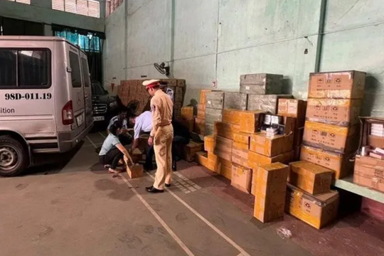 Phát hiện hơn 6.000 mỹ phẩm nghi hàng lậu trị giá hơn 1 tỷ đồng