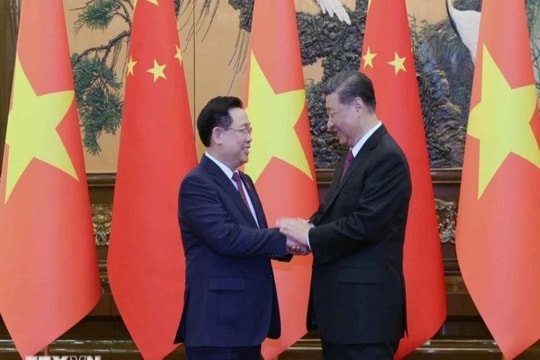 Chủ tịch Quốc hội Vương Đình Huệ hội kiến Tổng Bí thư, Chủ tịch nước Trung Quốc Tập Cận Bình