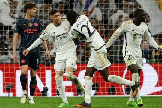 Real cầm hoà Man City trong trận "mưa bàn thắng"