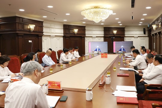 Đảng ủy TANDTC tham gia trực tuyến Hội nghị thông tin chuyên đề Quý I/2024
