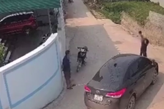 Nam sinh bị hành hung sau va chạm giao thông