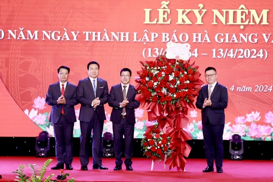 Chủ tịch Hội Nhà báo dự Lễ kỷ niệm 60 năm thành lập báo Hà Giang