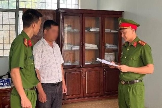 Khởi tố Giám đốc Văn phòng đăng ký đất đai huyện