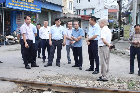 Giám sát thực hiện pháp luật về bảo đảm an toàn giao thông tại Hải Phòng