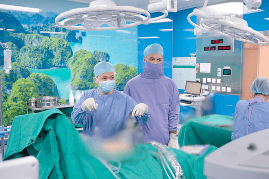 Hi hữu ca bệnh tắc ruột do sỏi mật rơi từ túi mật vào tá tràng