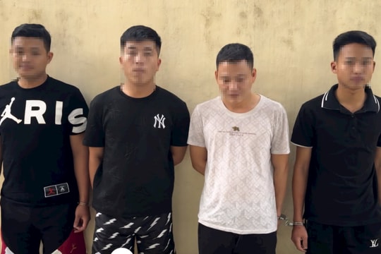 Bố cùng con trai 2 tuổi bị bắt giữ trái pháp luật