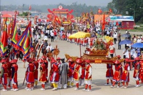 Phân luồng đảm bảo trật tự, an toàn giao thông dịp Giỗ Tổ Hùng Vương