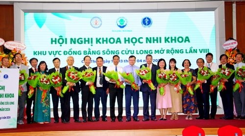 Cảnh báo số ca bệnh nhi tăng nhanh do thời tiết cực đoan