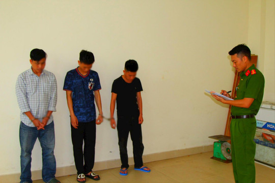 Bắt ổ nhóm trộm tiêu thụ hơn 2 tấn chó
