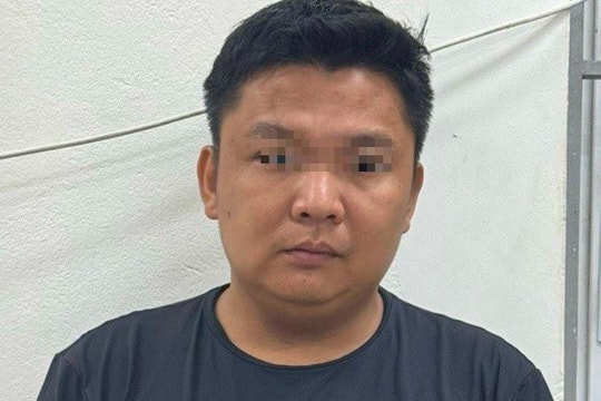 Mâu thuẫn chuyện nuôi con, chém vợ cũ cùng bạn