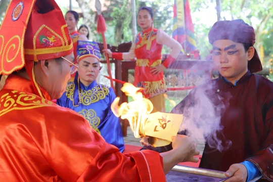 Đặc sắc Lễ hội đền thờ Lê Hoàn