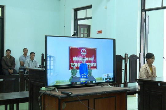 Xét xử trực tuyến vụ án vi phạm quy định về tham gia giao thông đường bộ